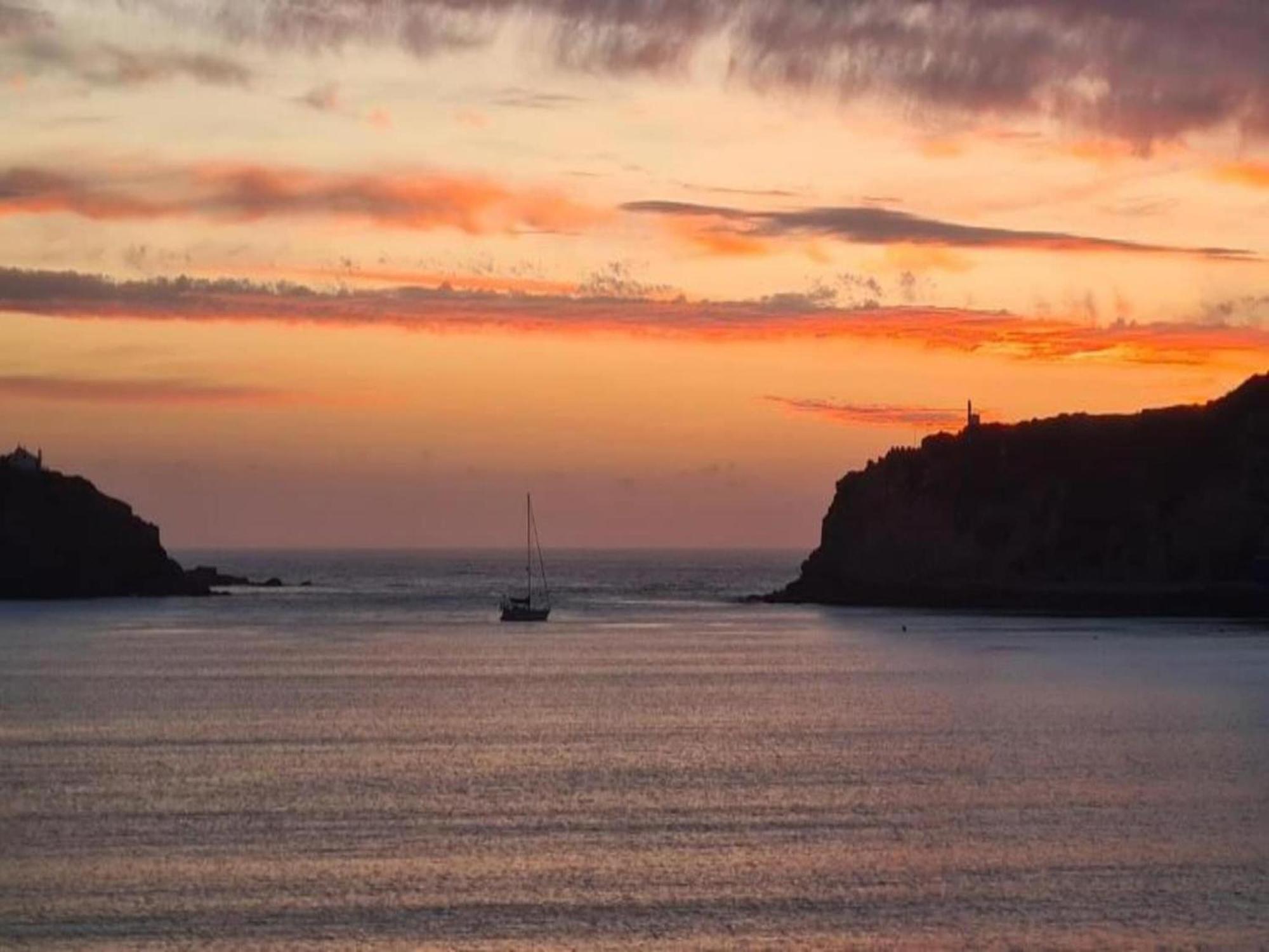 Beautiful Apartment In S O Martinho Do Porto With Balcony Sao Martinho do Porto Bagian luar foto