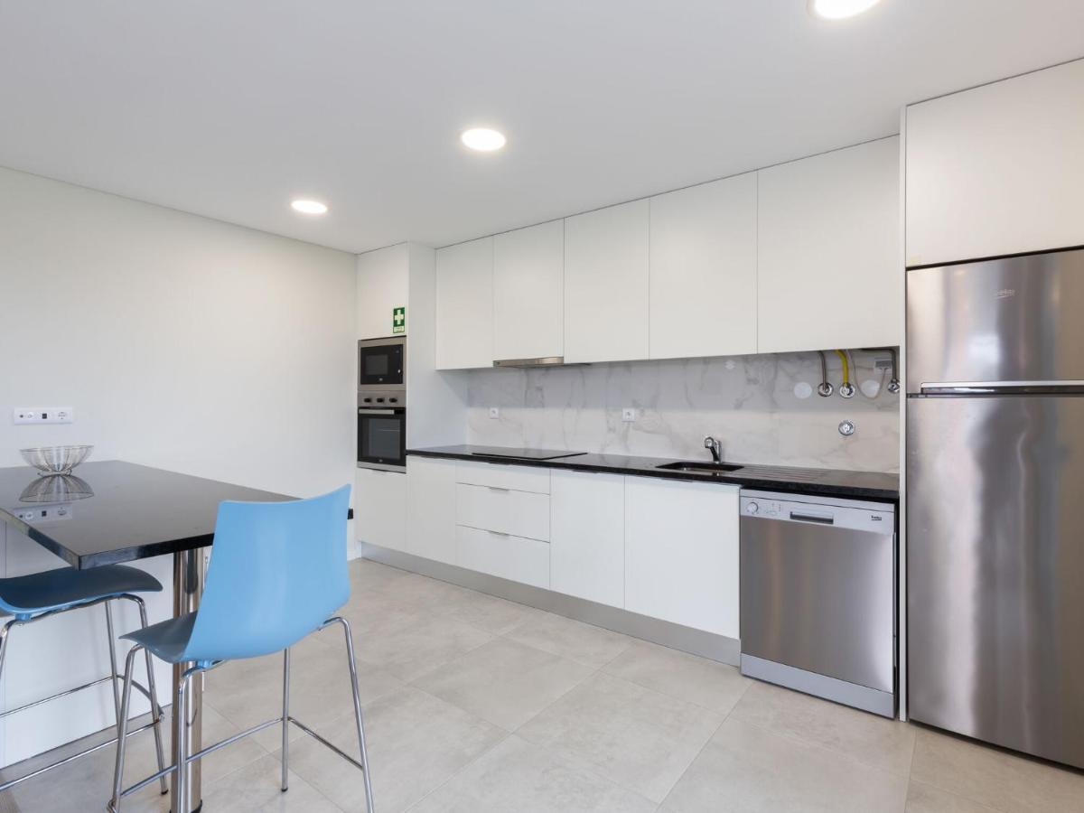 Beautiful Apartment In S O Martinho Do Porto With Balcony Sao Martinho do Porto Bagian luar foto