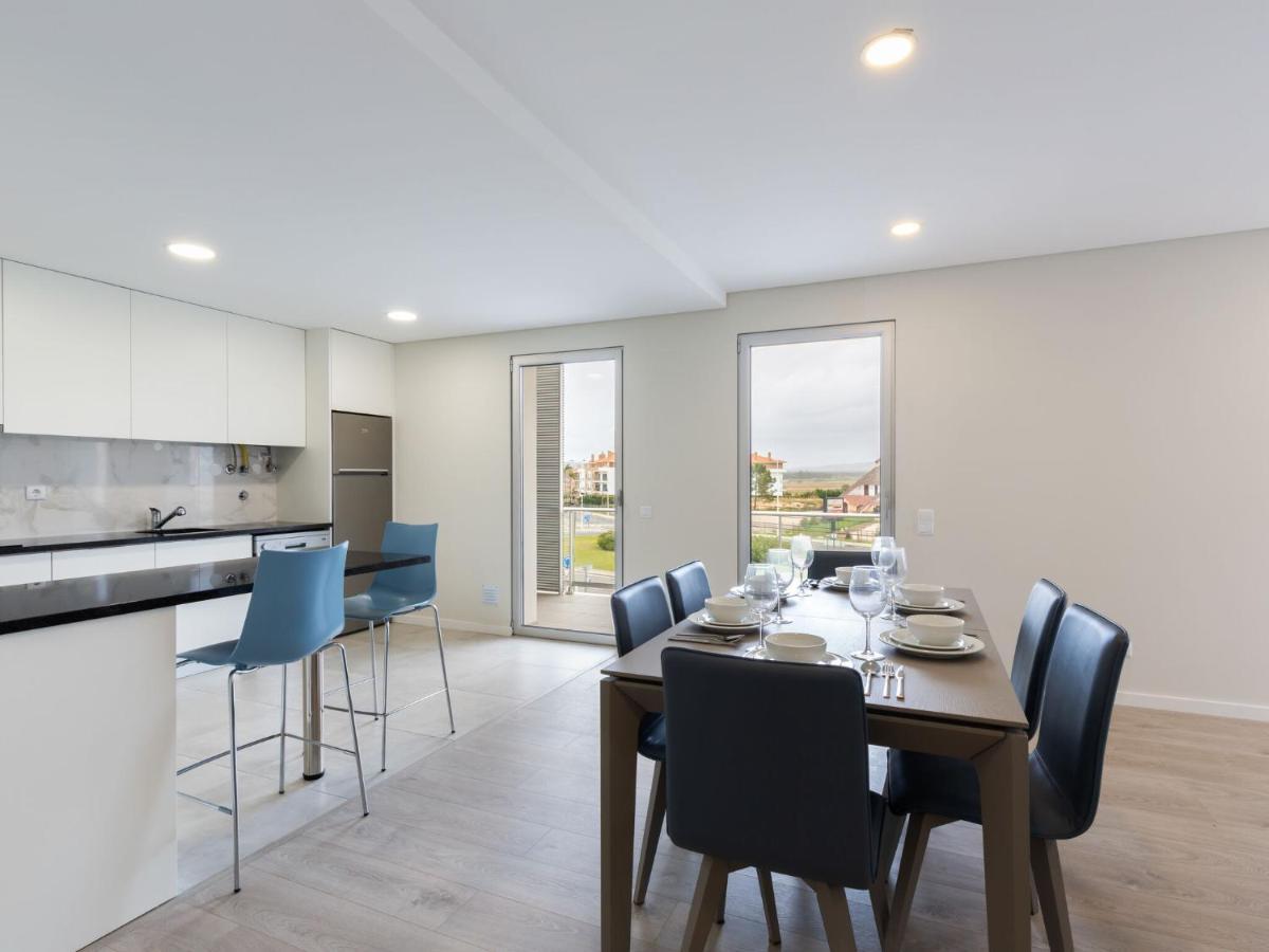 Beautiful Apartment In S O Martinho Do Porto With Balcony Sao Martinho do Porto Bagian luar foto